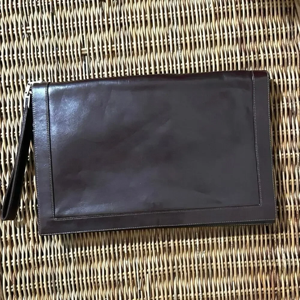 Vintage 1982 Lou Taylor wristlet envelope clutch and built in oval mirror. Brown